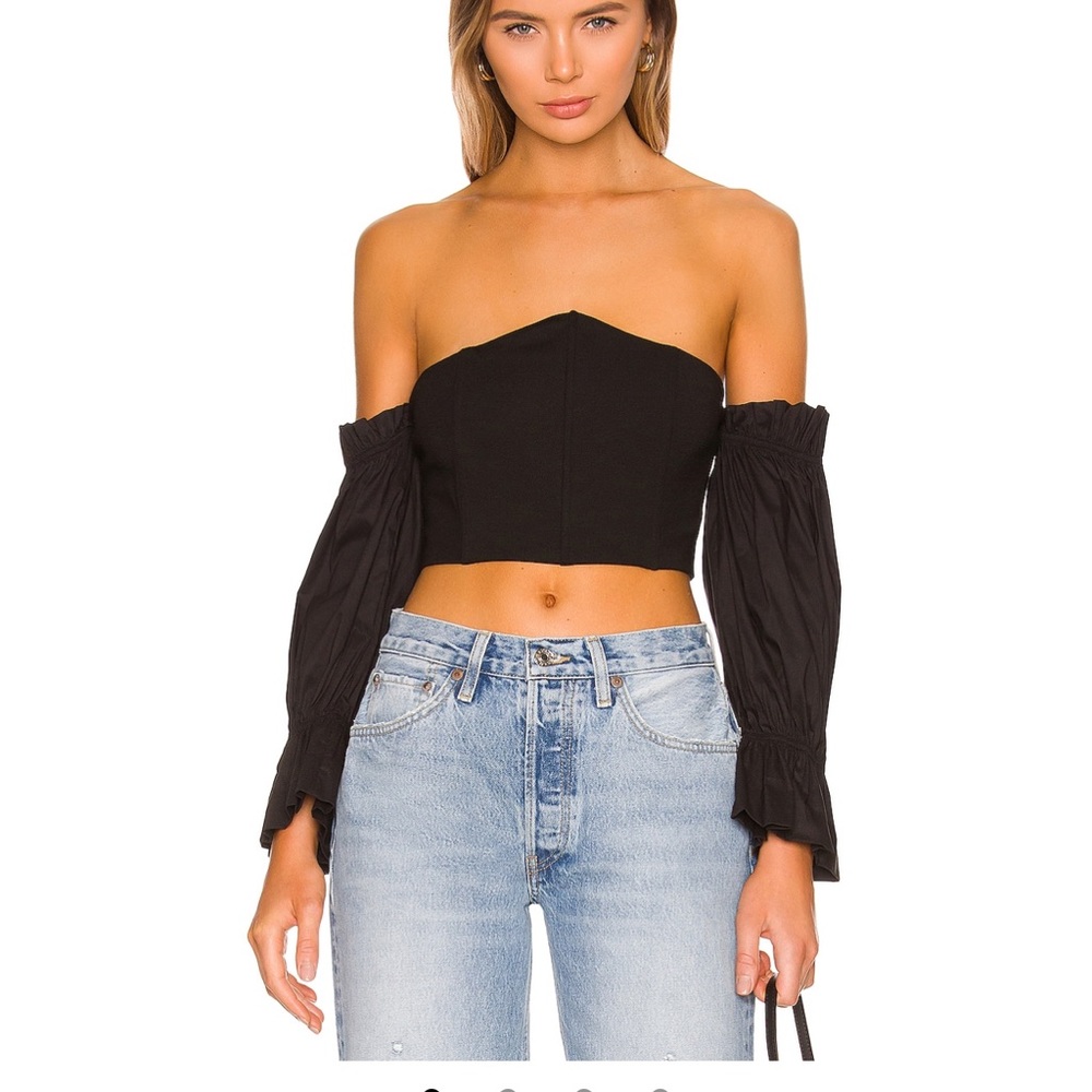 MORE TO COME Elyse top size M